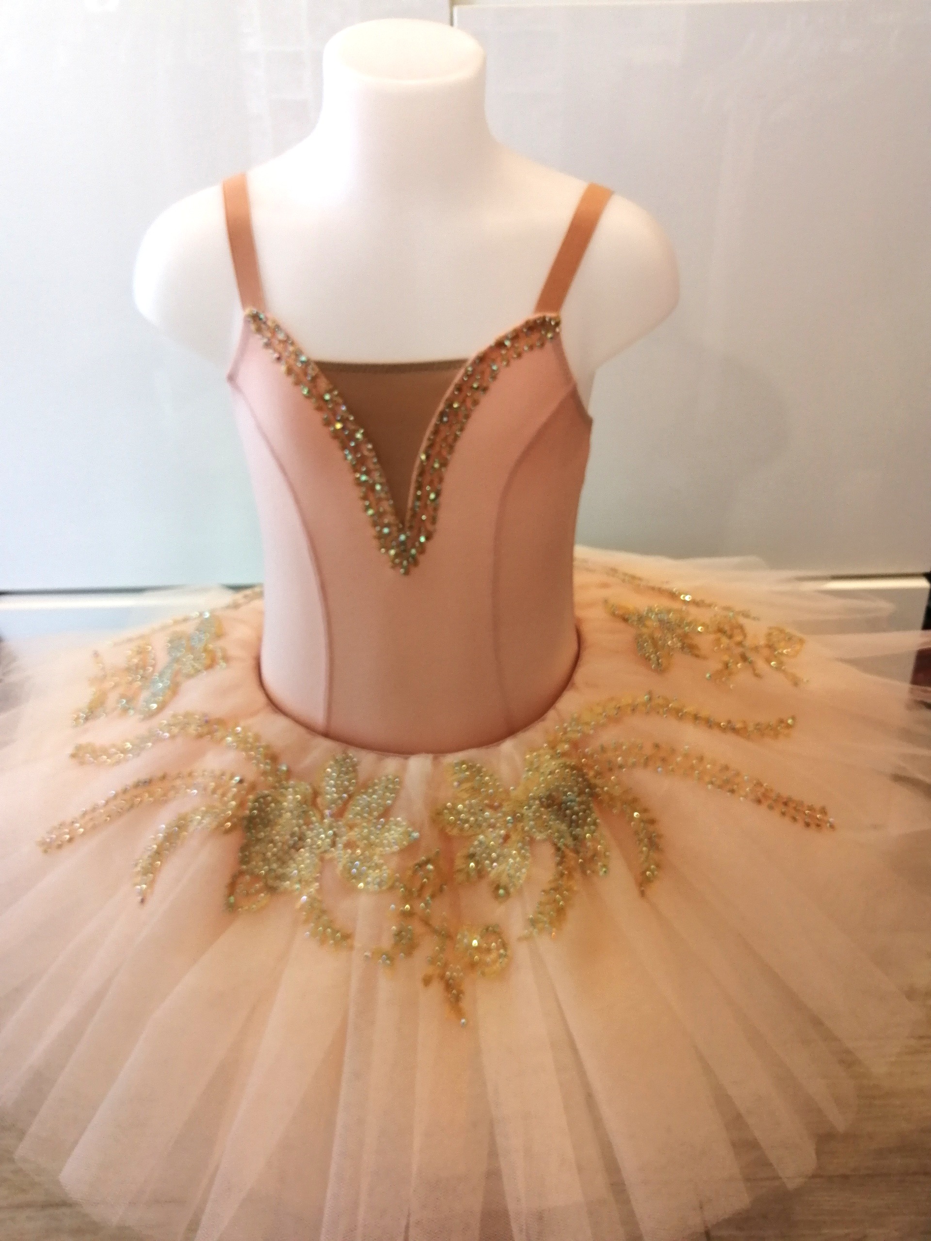 Location costumes de danse – Boutique danse ta vie