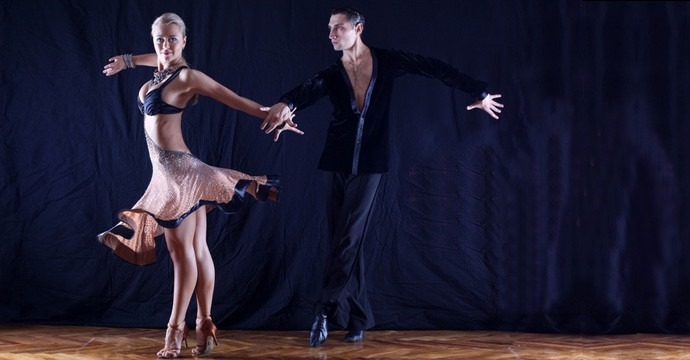 Danse De Loisirs Et Sportive